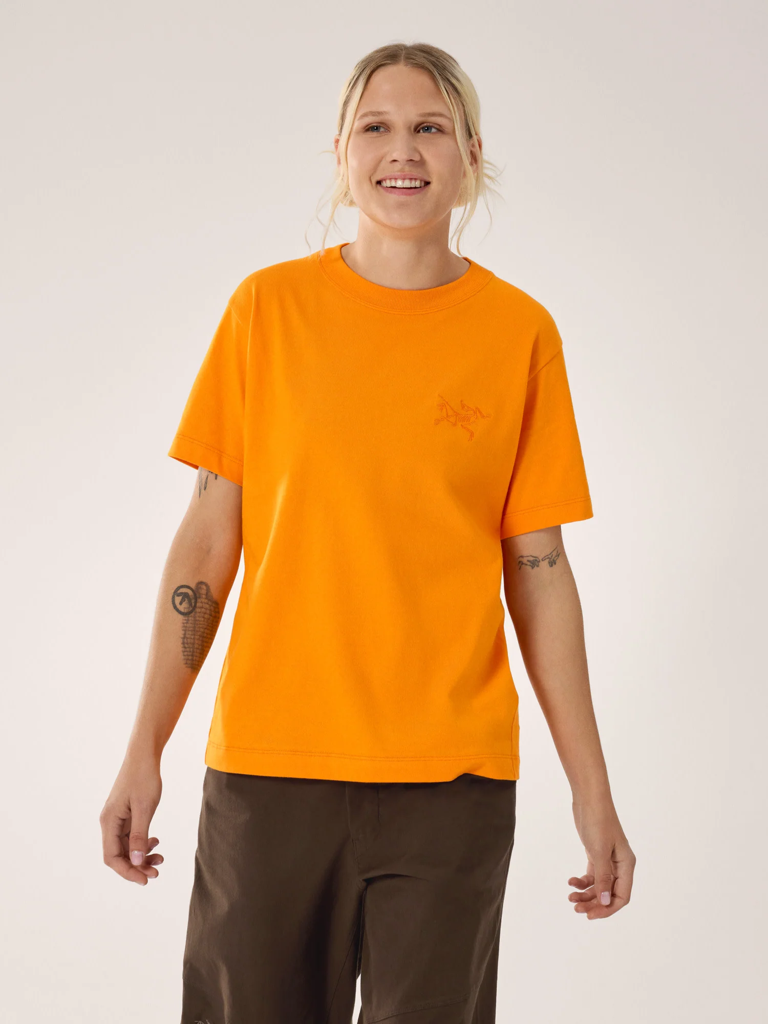 WOMEN'S CLOTHING & ACCESSORIES